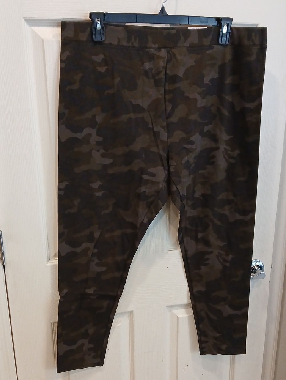Style & Co. Olive Camo Leggings - Women's